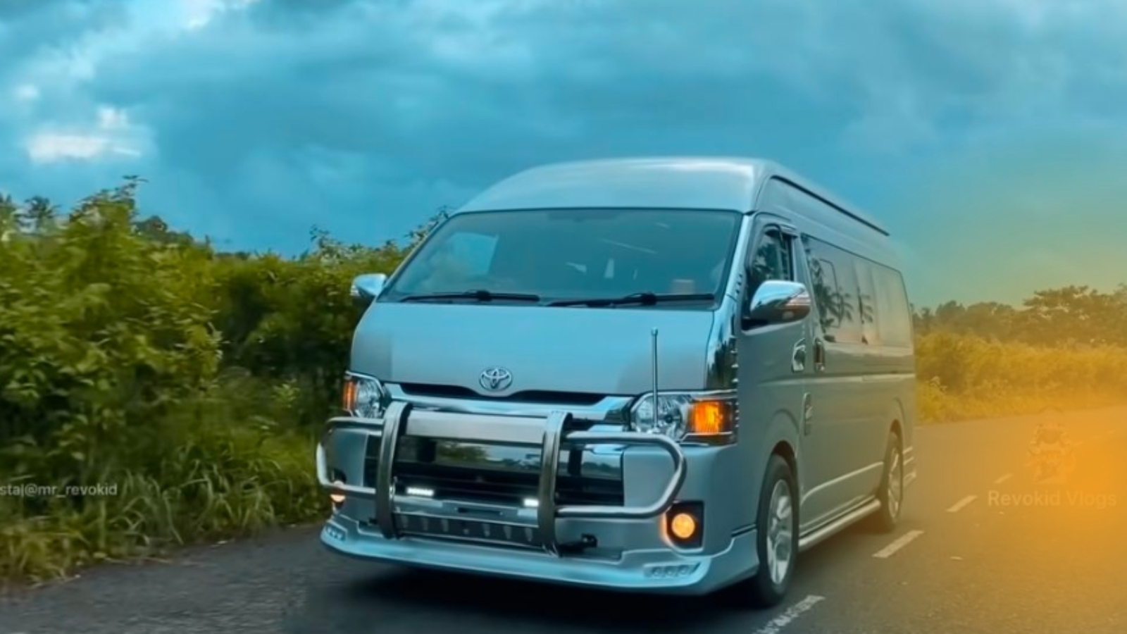 HiAce for Rent In Islamabad.