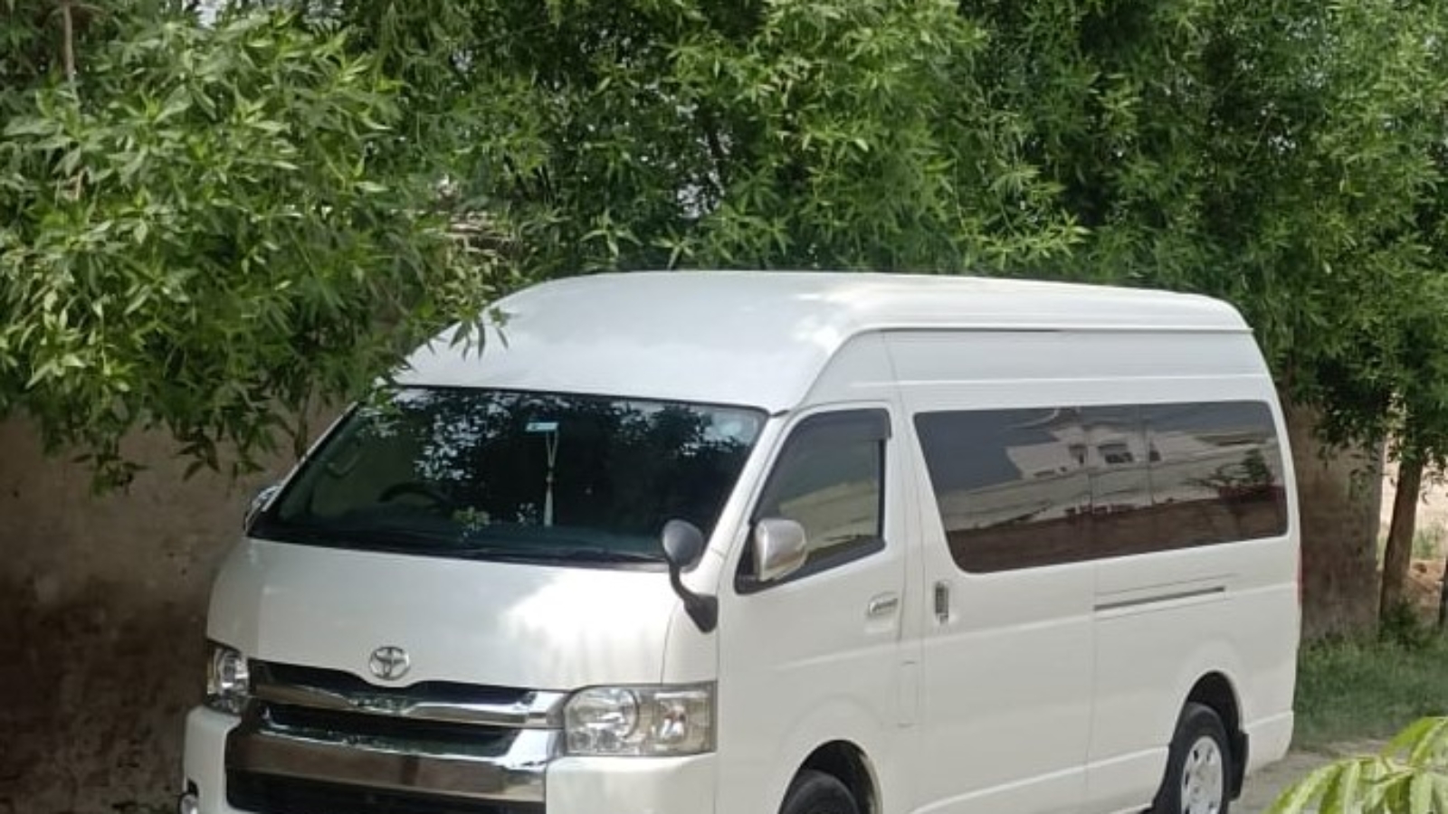 Van for rent in Gujranwala